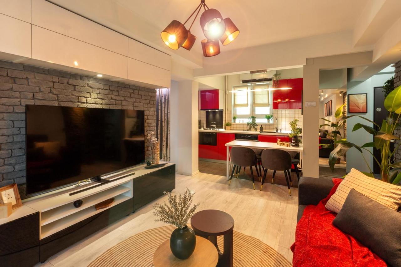 Modern 1Br Apt In The Old Town: The Perfect Choice Букурещ Екстериор снимка