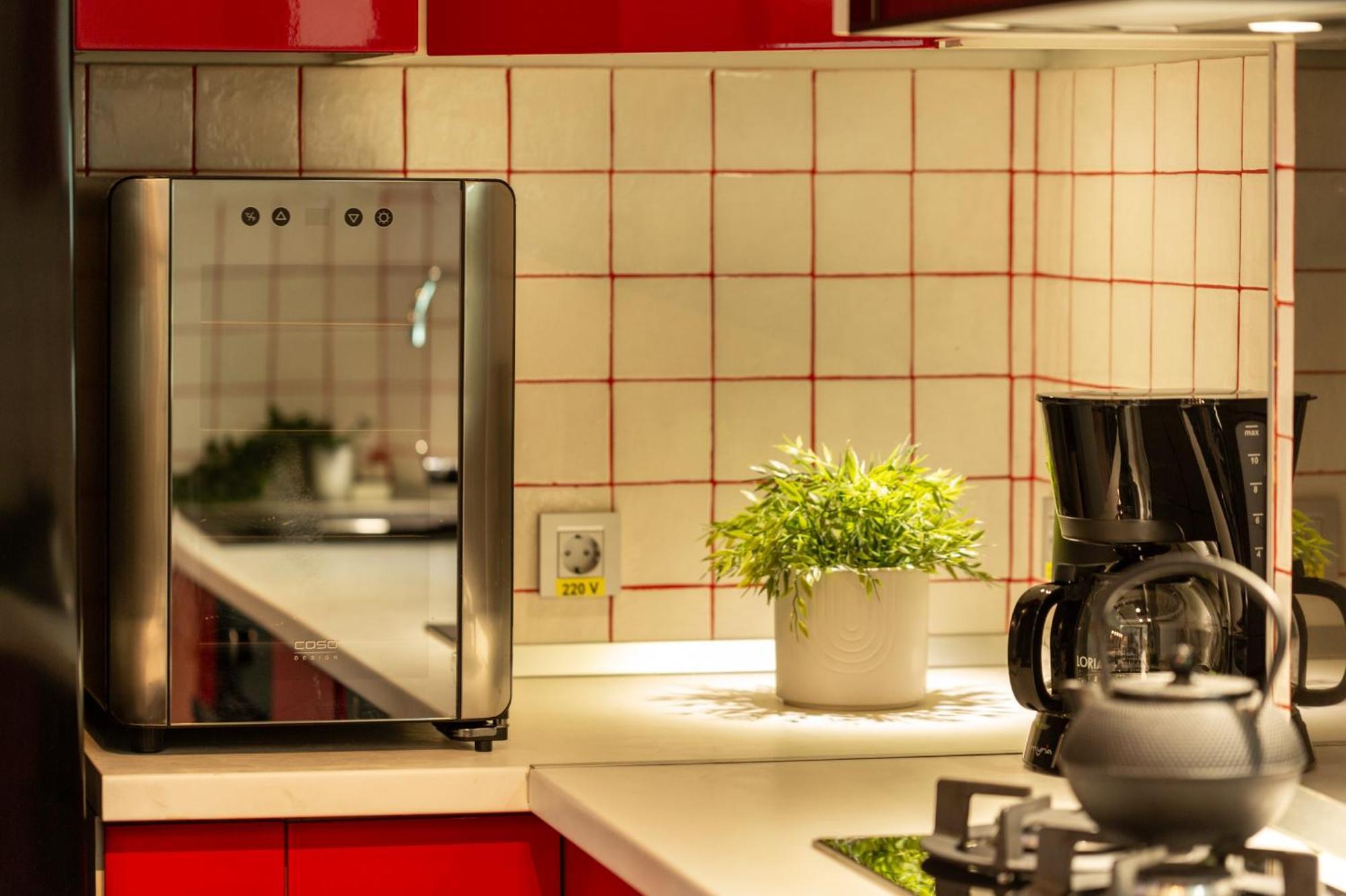 Modern 1Br Apt In The Old Town: The Perfect Choice Букурещ Екстериор снимка