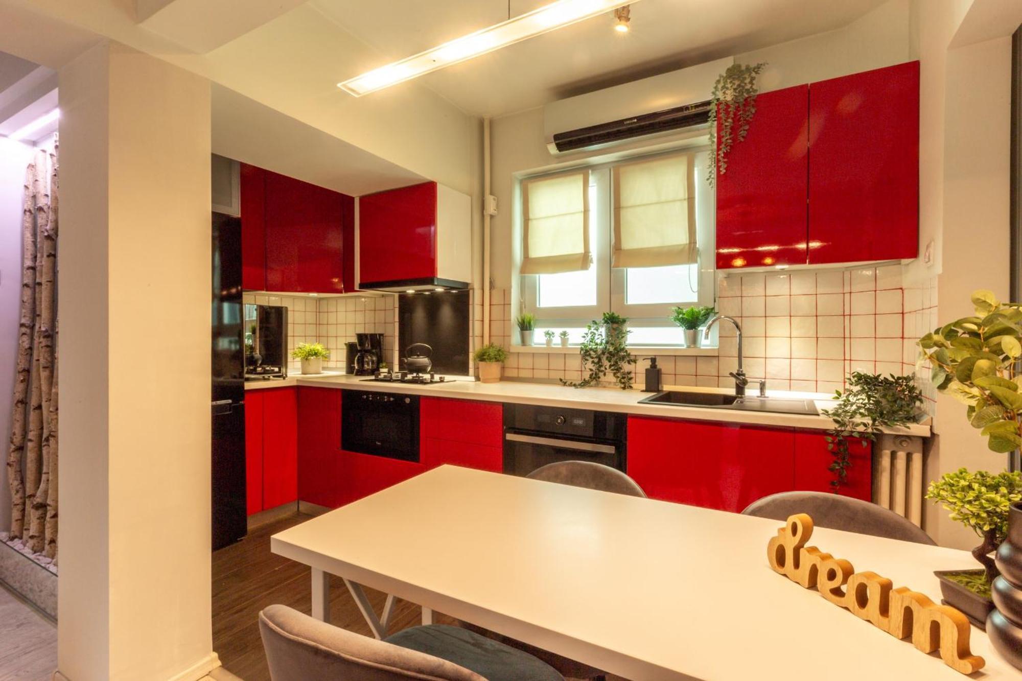 Modern 1Br Apt In The Old Town: The Perfect Choice Букурещ Екстериор снимка